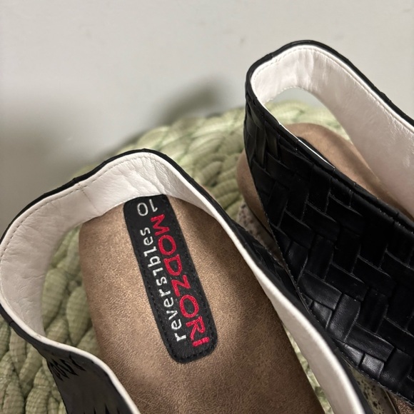 Modzori Kleo Black/White Vegan Leather Low Wedge Reversible Slide Sandal NWOB - Picture 7 of 8
